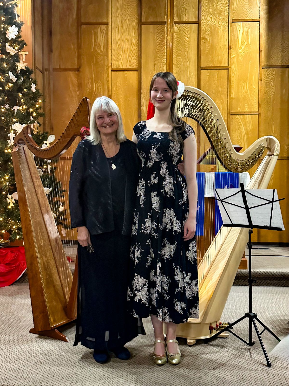 Marilyn and Amelie performing outdoors in the Rockies
